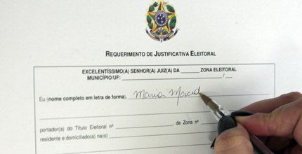 Eleitor que não compareceu às urnas tem até quatro de dezembro para justificar