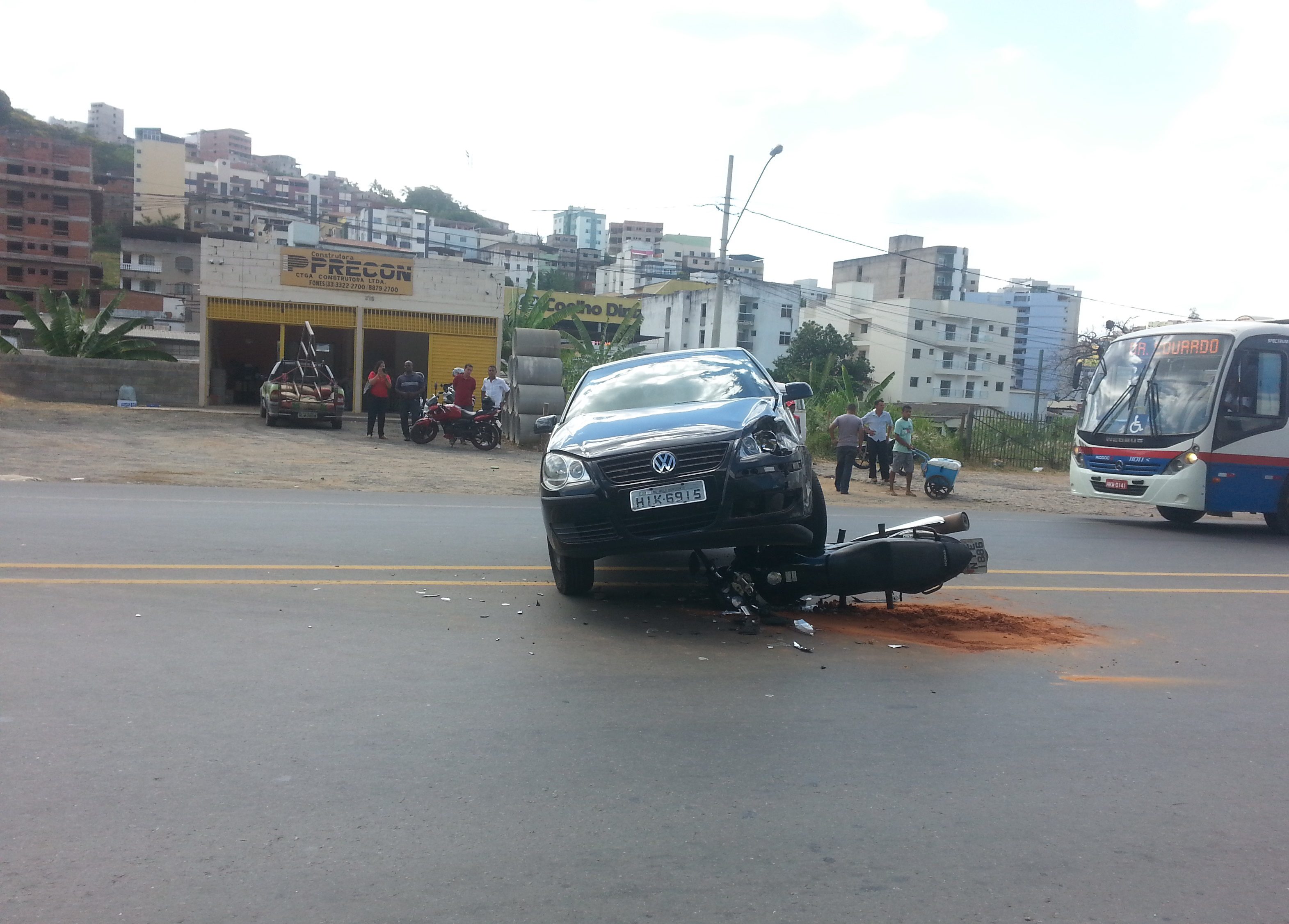 Motociclista fica ferido em colisão no perímetro urbano de Caratinga