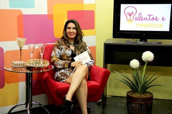 Fernanda Freitas comanda  o programa ‘Talentos e Negócios’