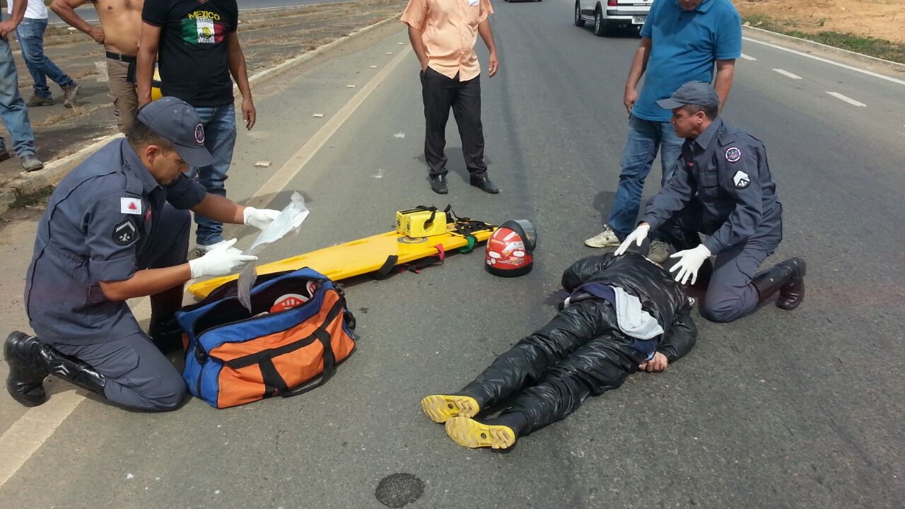 Motociclista sofre acidente na BR-116