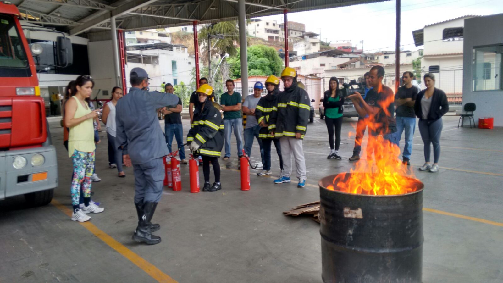Funcionários do Fórum recebem treinamento para combater incêndio