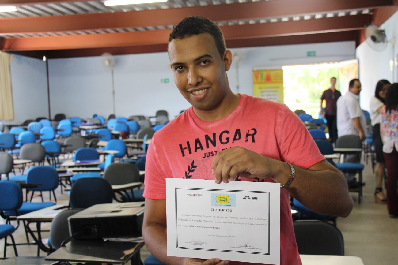 Educador de Caratinga é finalista do “Prêmio Professores do Brasil”
