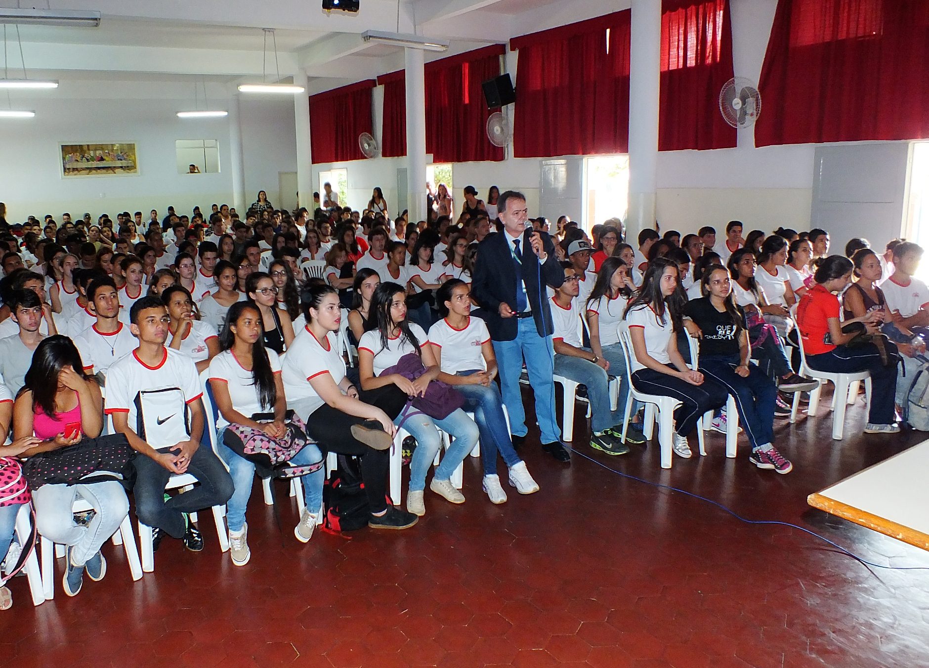 Alunos do Colégio Estadual José Augusto participam de palestra