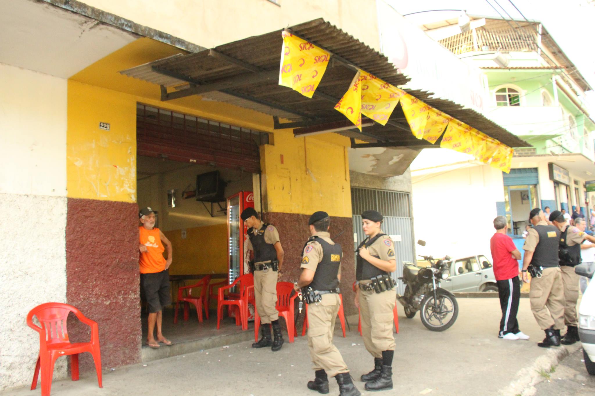 Vigilância Sanitária interdita dois estabelecimentos no centro de Caratinga