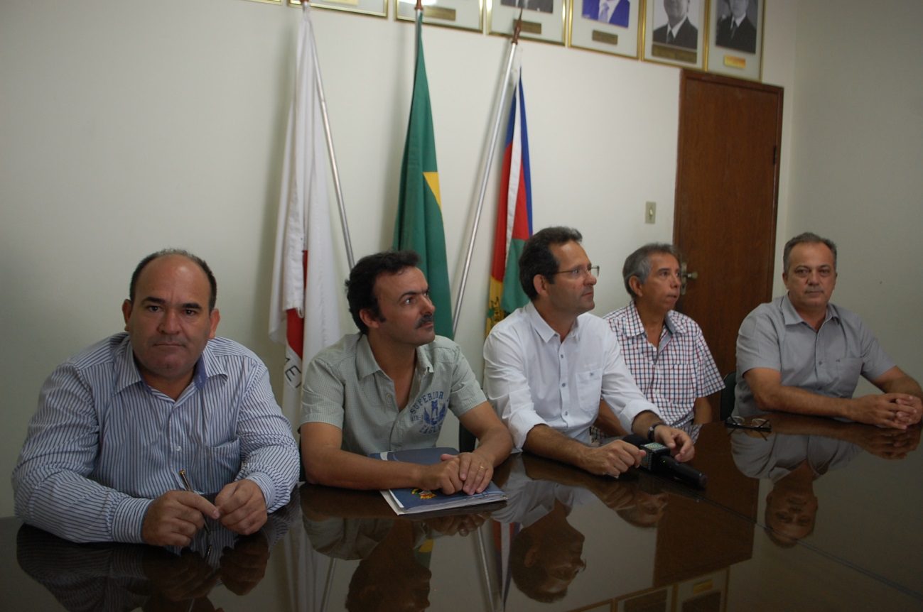 Quatro secretários pedem exoneração do governo Marco Antônio