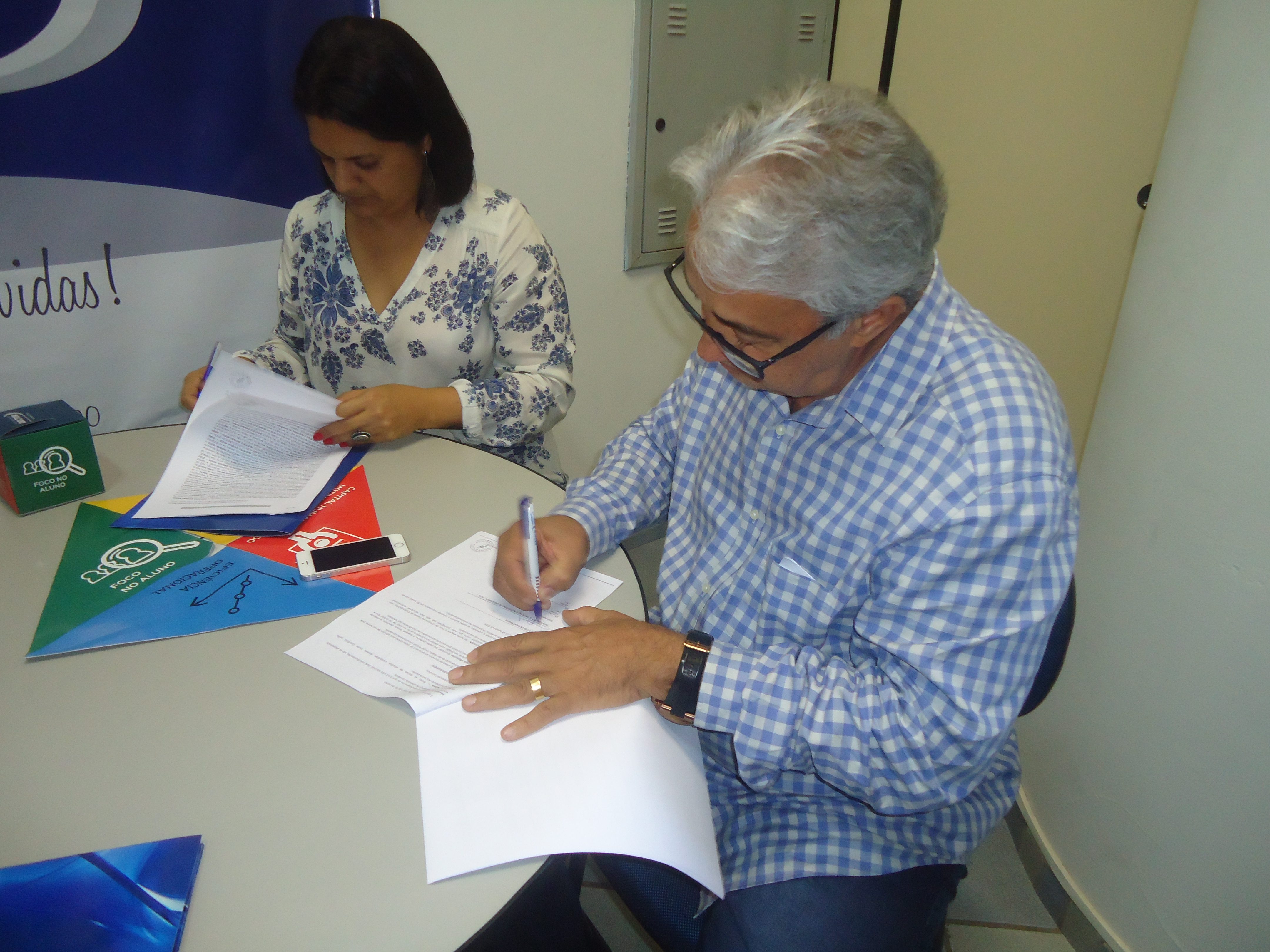 FIC e ACIC firmam parceria para concessão de descontos nos cursos da Rede Doctum