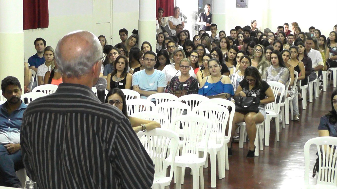 Medicina do UNEC realiza Aula Inaugural com histórias de sucesso