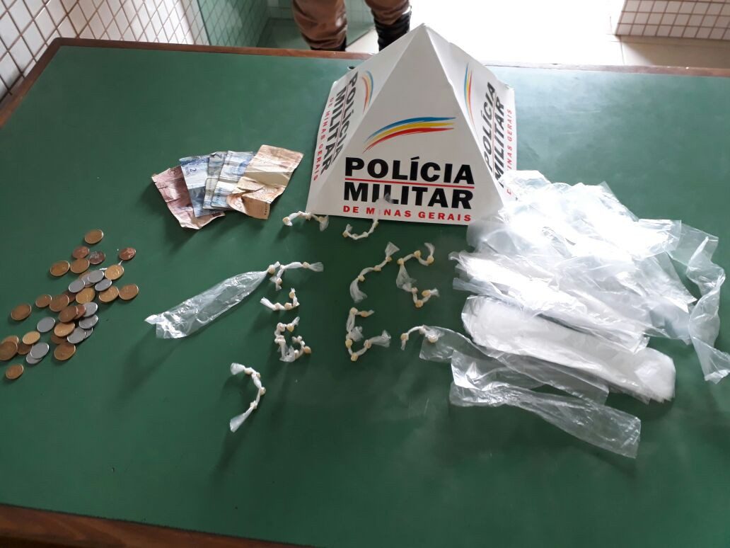 Dois suspeitos de tráfico são detidos em Santa Rita de Minas