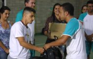 UNEC: curso promove ‘trote solidário’ e ação permite a entrega de donativos para entidades assistenciais da cidade