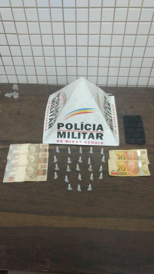 Mais de 20 cápsulas com cocaína apreendidas no bairro Dário Grossi