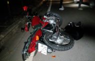 Motociclista ferido em colisão contra Uno na BR-474