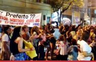 Protesto pela saúde pública: Manifestantes contestam fim de convênio da Prefeitura de Caratinga com o Casu e exigem postura do prefeito e dos vereadores