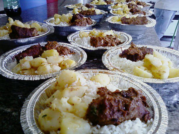 Prefeitura abre licitação de R$ 715.815,00 para compra de refeições e marmitex