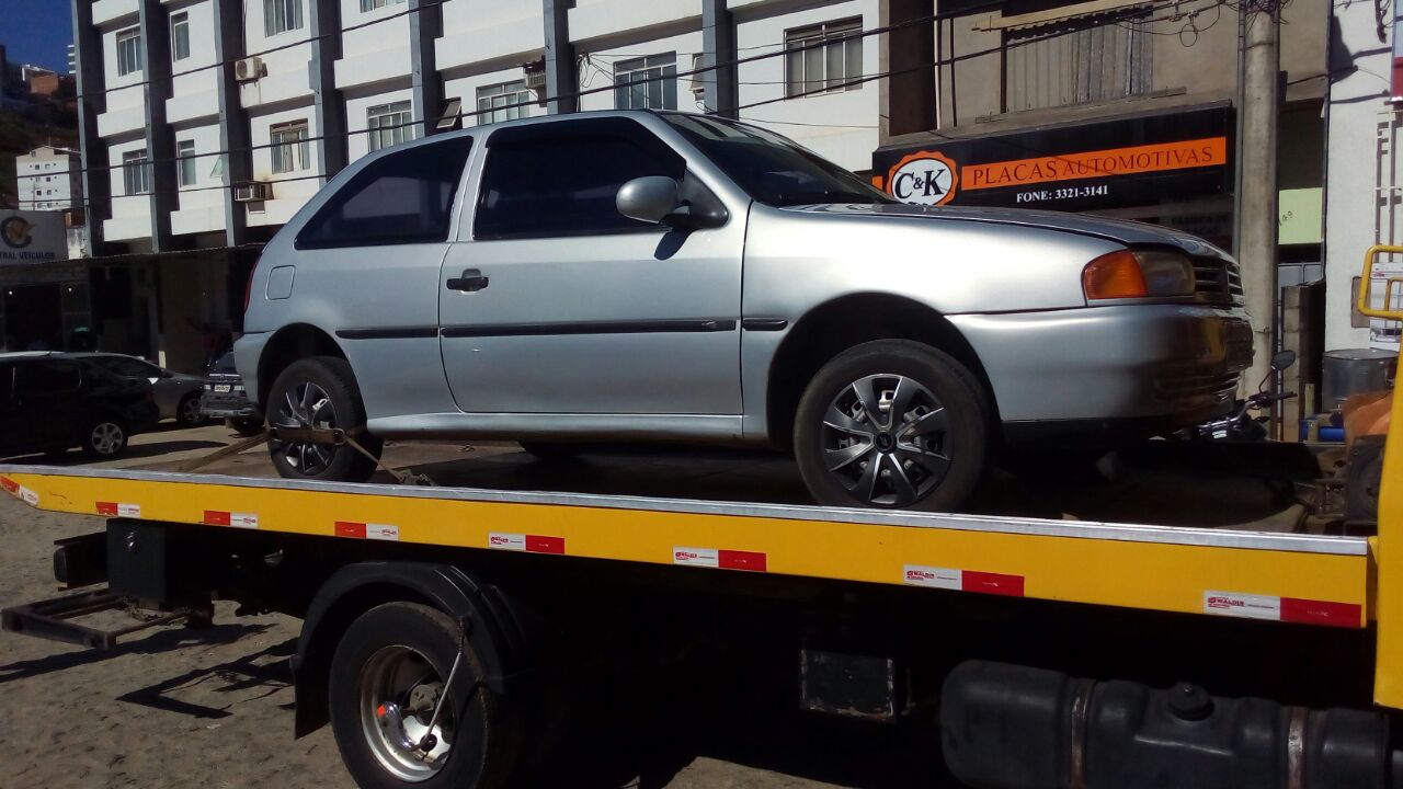 Veículo furtado é recuperado no centro de Caratinga