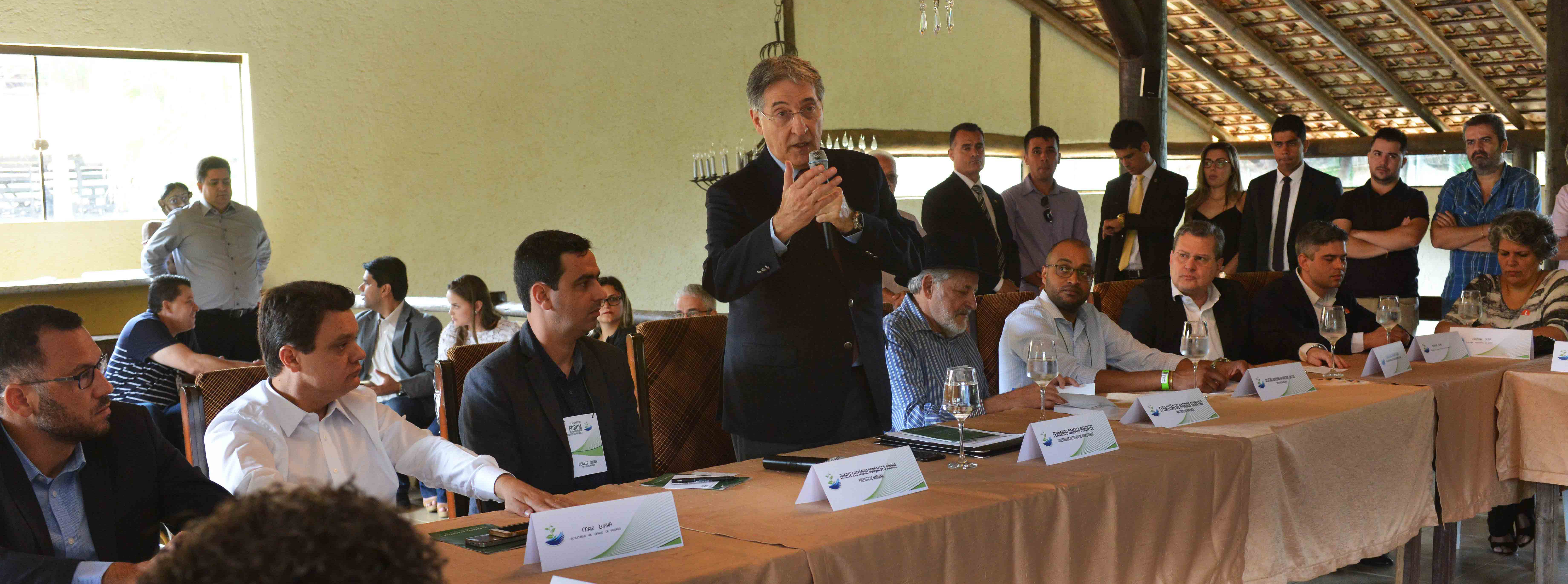 Governador Fernando Pimentel participa do 2º Fórum de Prefeitos em São Cândido