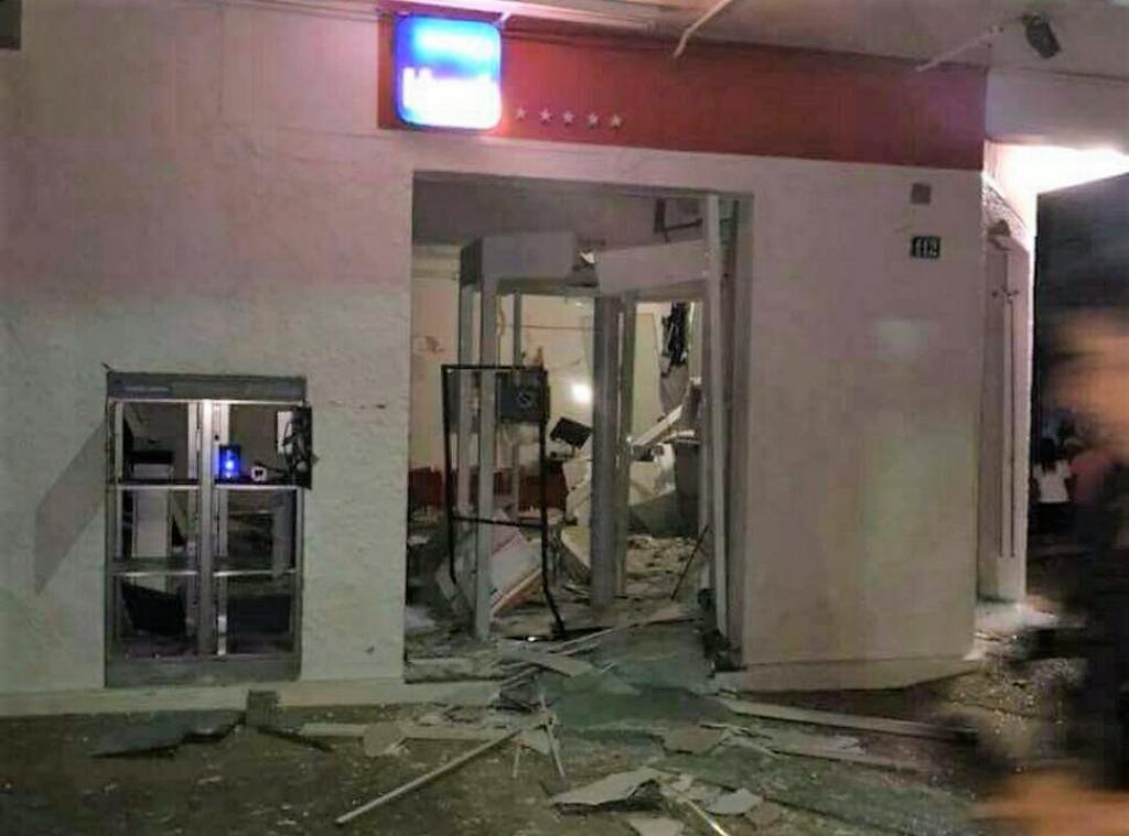 Bandidos explodem caixas eletrônicos em Pocrane