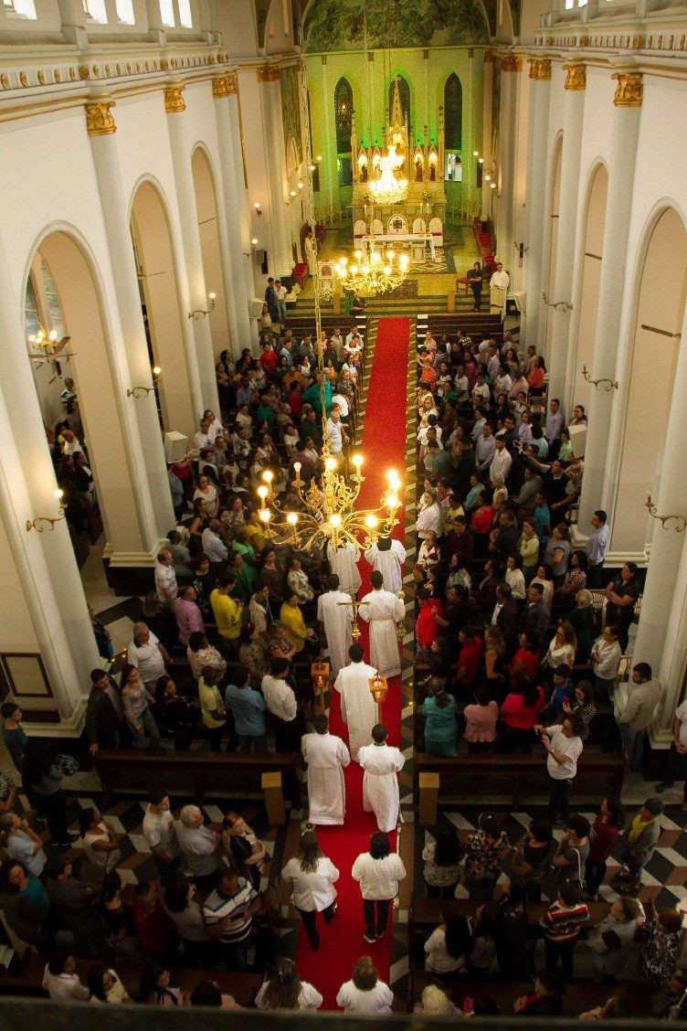 Diocese de Caratinga ordena dois novos diáconos