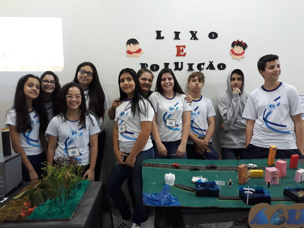 Colégio Caratinga realiza Feira de Ciências com tema Meio Ambiente e Sustentabilidade