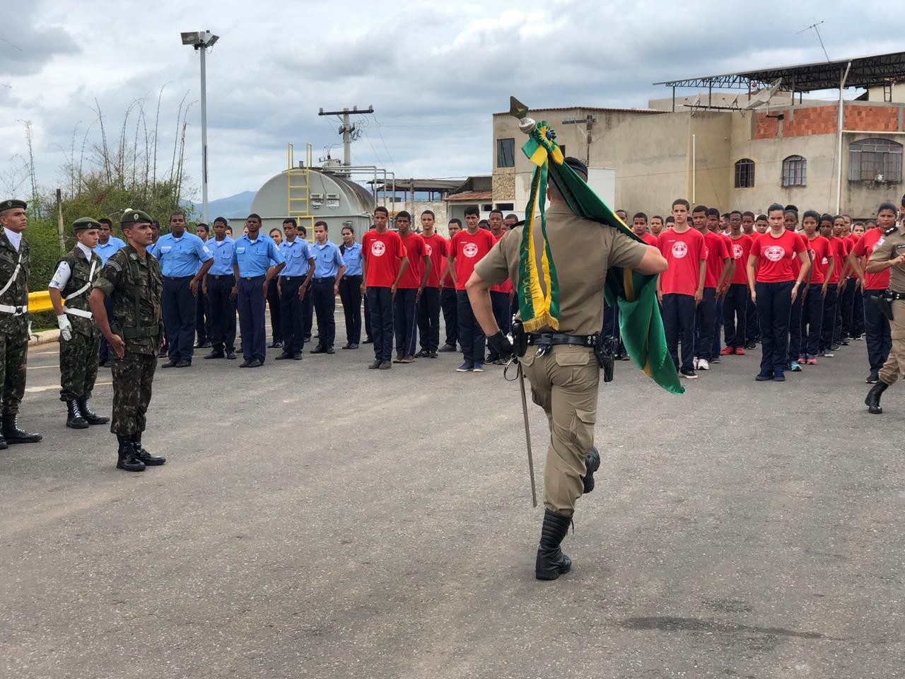 Polícia Militar celebra Dia da Bandeira Nacional