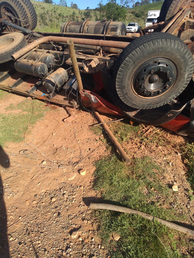 Motorista morre em capotamento na ‘Serra de Piedade’