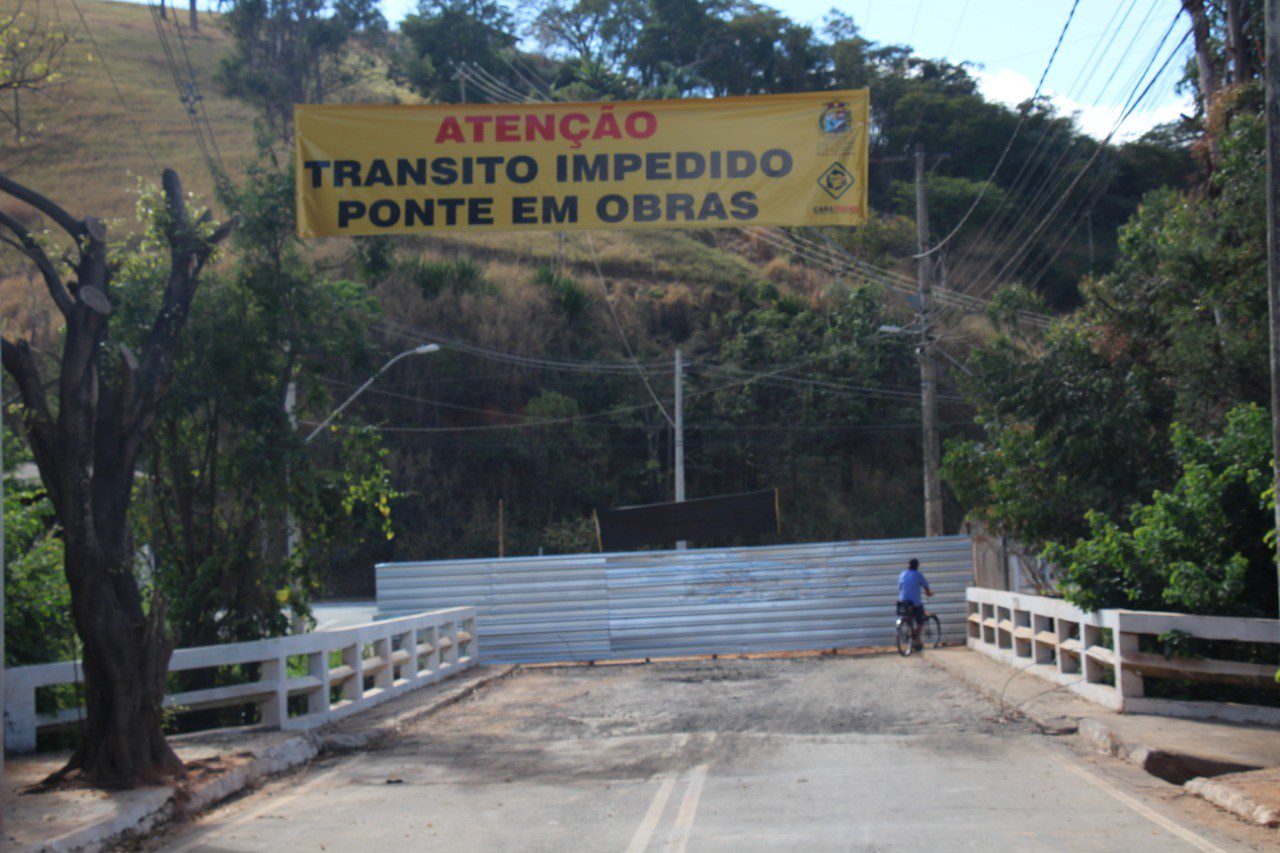 Prefeitura afirma que ponte interditada na Dário Grossi oferece risco à população