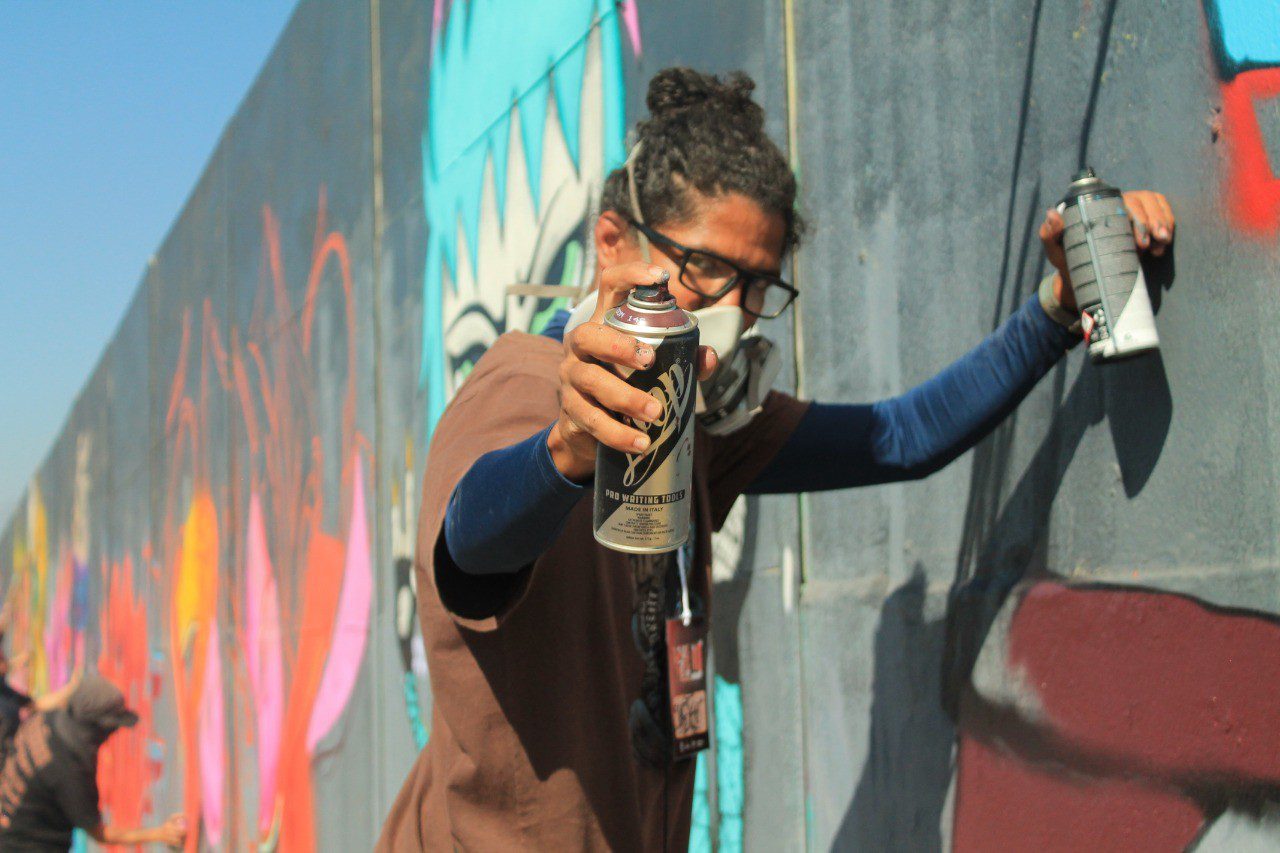 Grafiteiro de Caratinga participa de evento no Chile