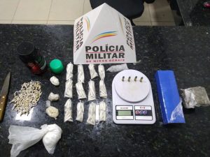 PM apreende drogas no Santo Antônio