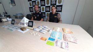 Polícias Civil e Militar realizam operação contra o tráfico de drogas no bairro Aparecida