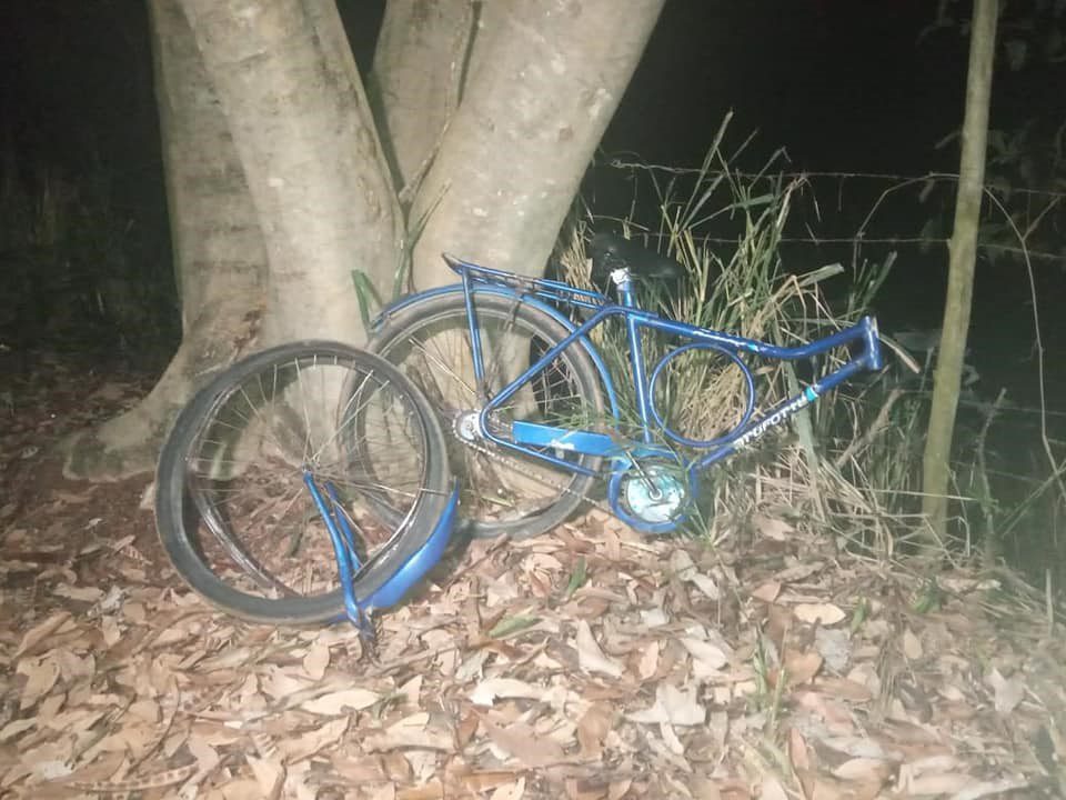 Homem de 60 anos morre ao ter a bicicleta atingida por um carro em Entre Folhas