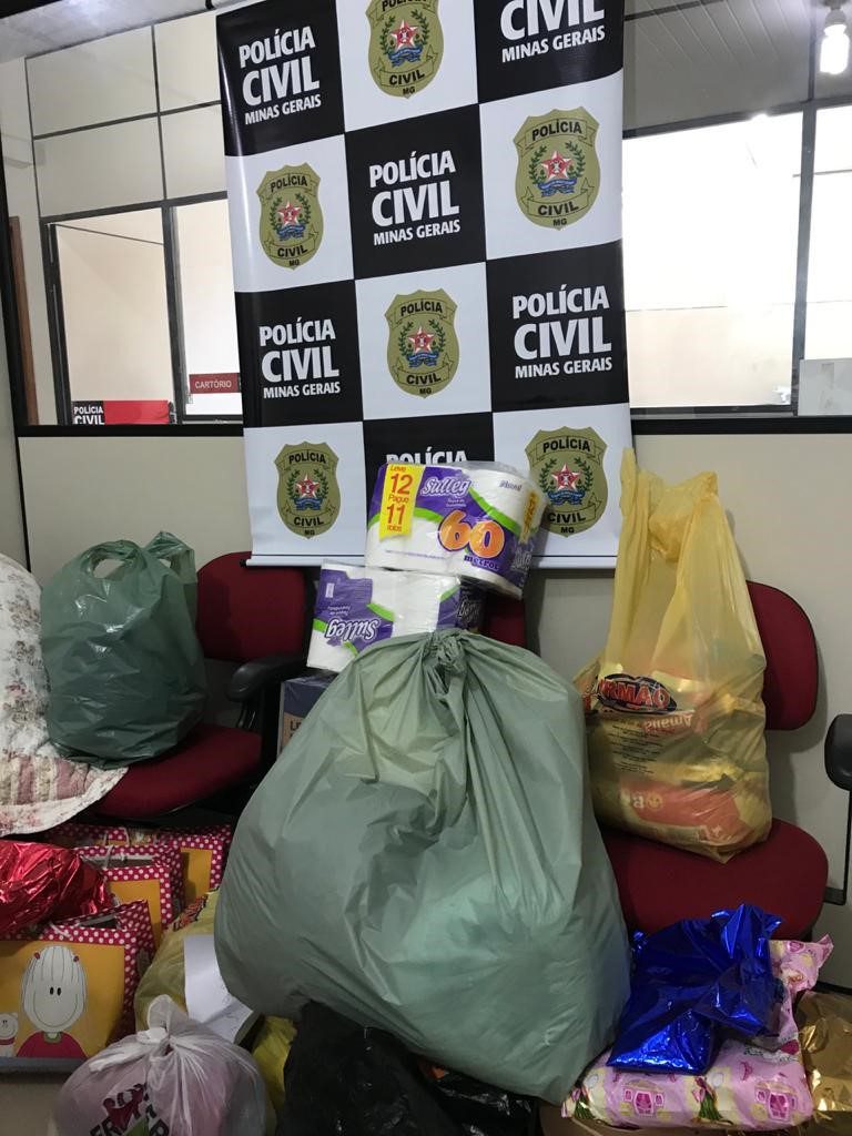 Polícia Civil entrega roupas e alimentos a famílias carentes da zona rural