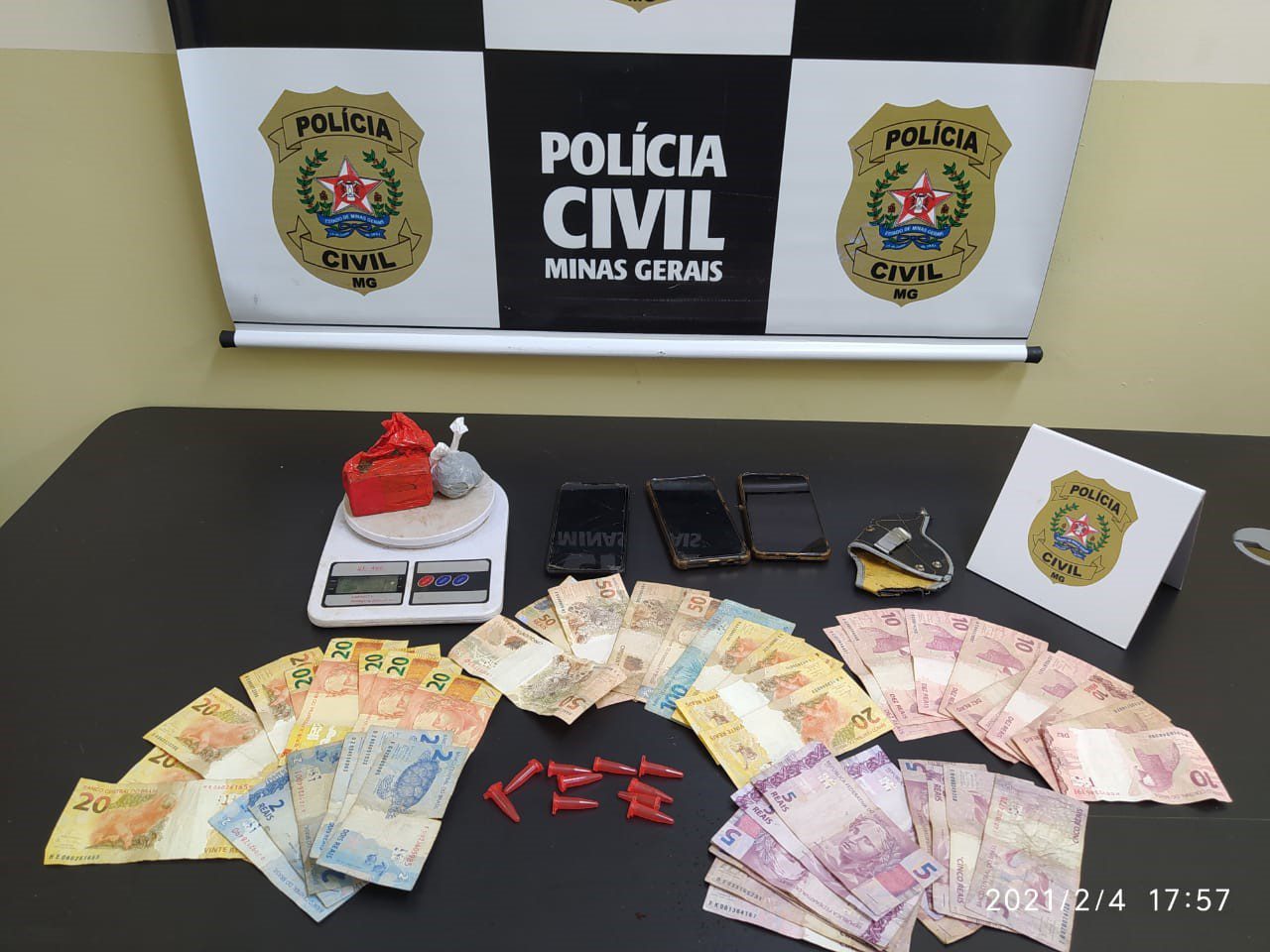 Cinco pessoas são condenadas por tráfico de drogas em Ipanema
