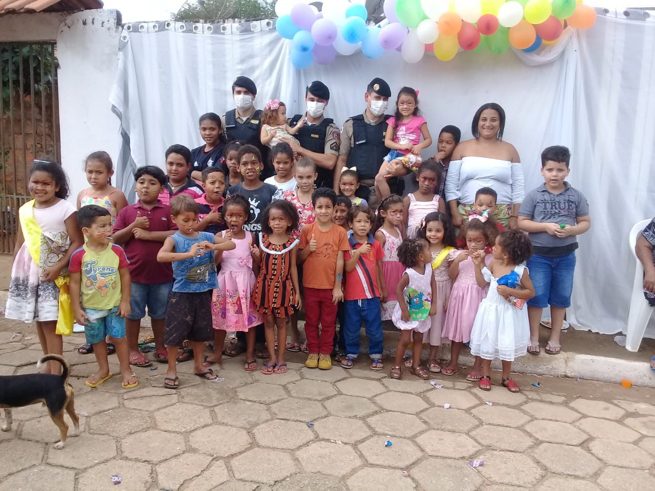 Destacamento de Vargem Alegre promove ação social no Dia das Crianças