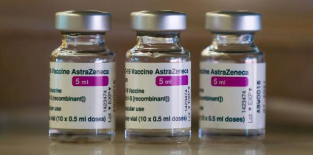 Novas doses da AstraZeneca estarão disponíveis nessa segunda-feira (8)