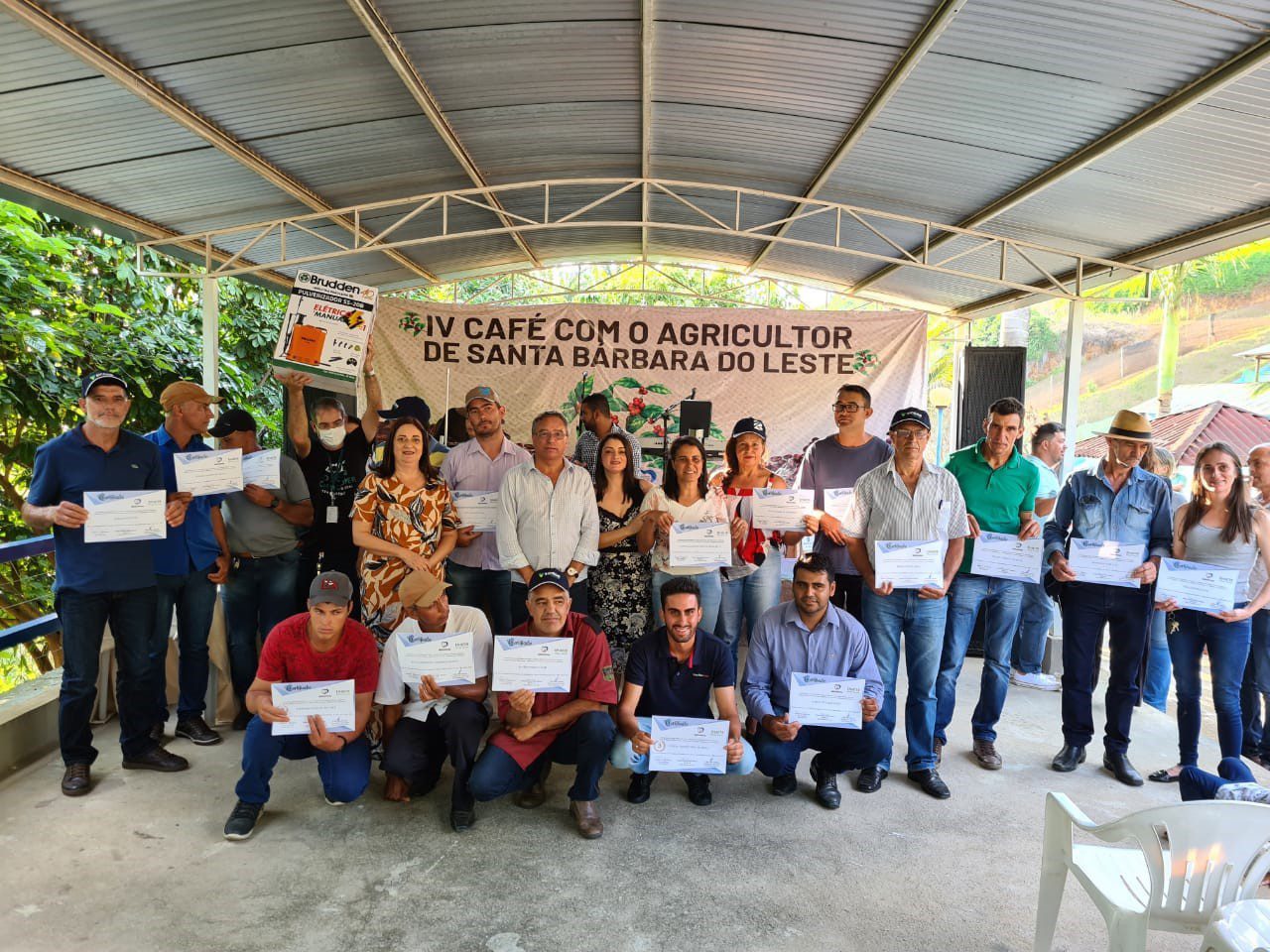 Governo Municipal promove o IV Café com os Agricultores de Santa Bárbara do Leste