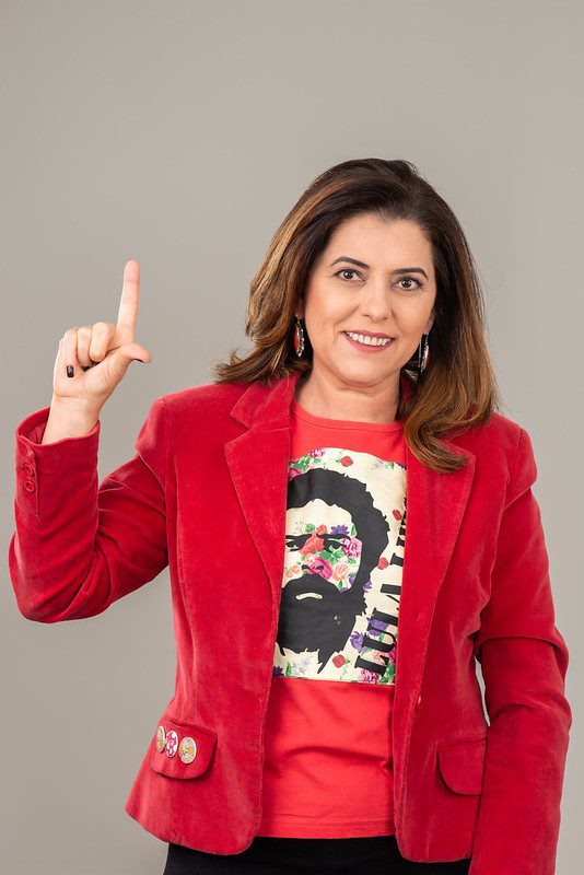 Pré-candidata a deputada federal Gleide Andrade visita Caratinga