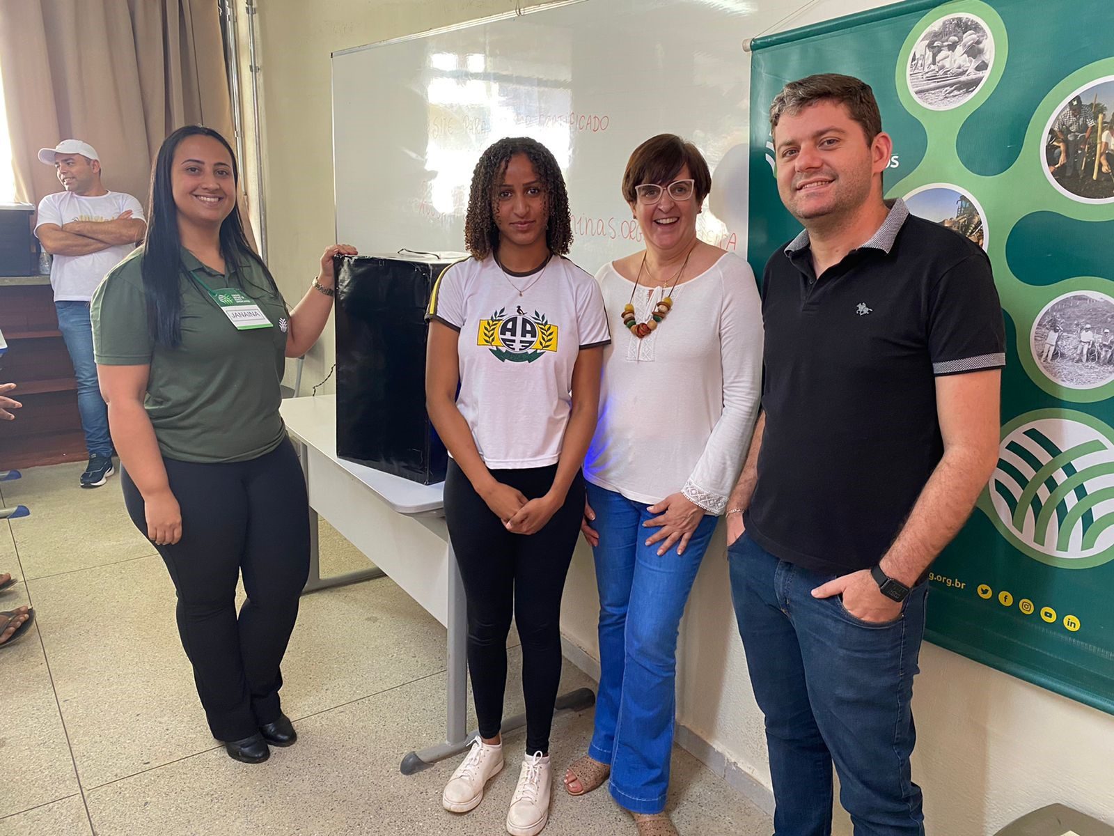 Prefeitura de Inhapim e Senar ofertam curso de higienização pessoal para alunos da escola Alberto Azevedo