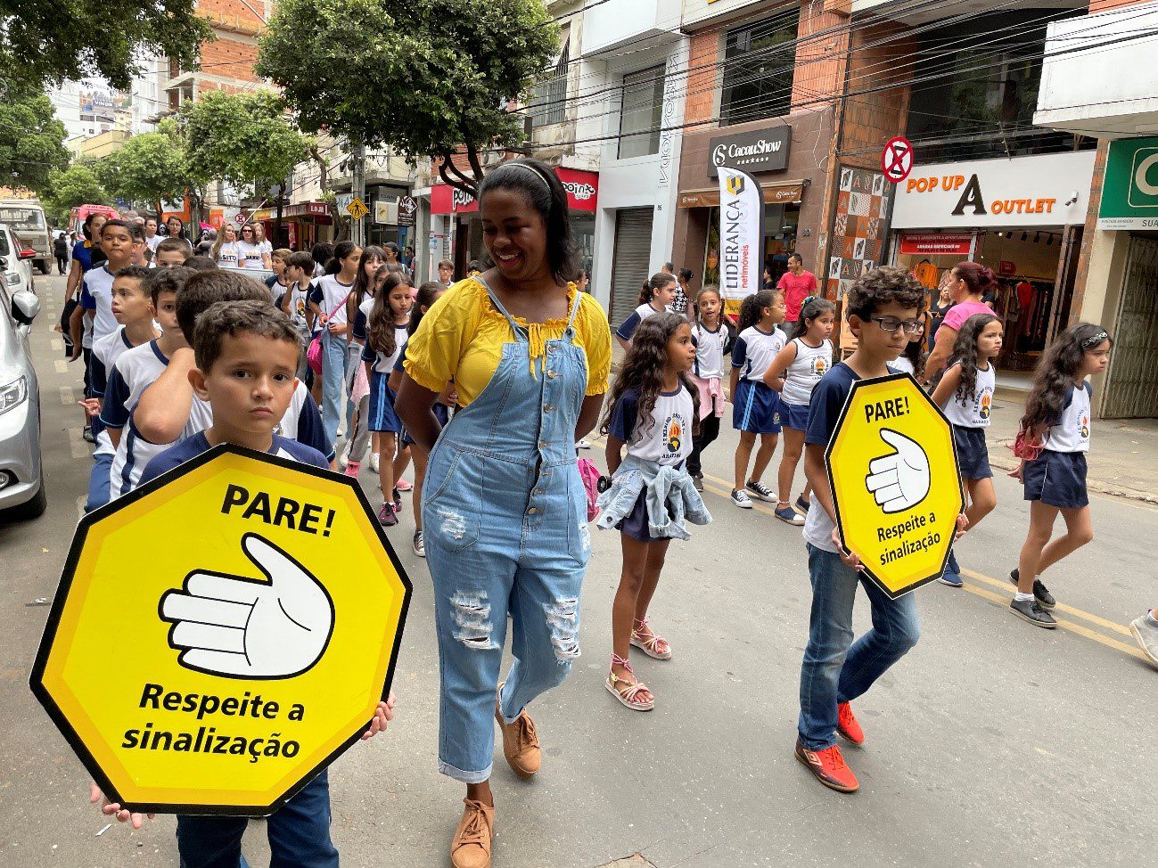 Passeata marca encerramento da Semana Nacional do Trânsito