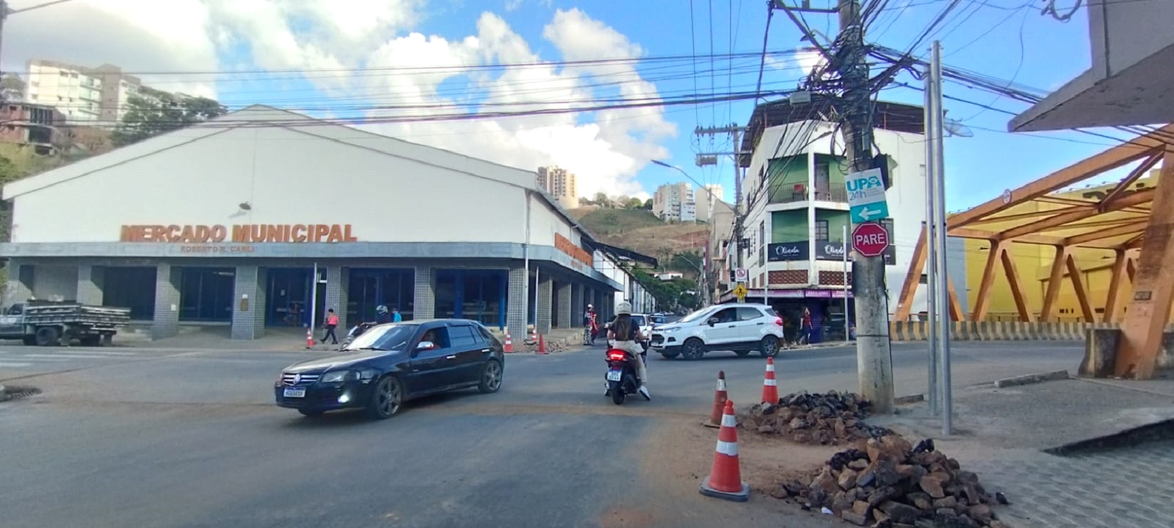 Prefeitura inicia instalação de semáforos na Praça da Estação