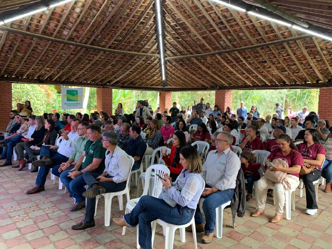 Seminário de turismo rural mostra oportunidades de negócios para produtores em Caratinga
