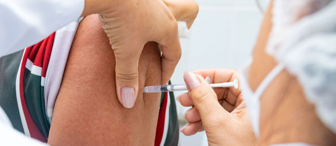 Balanço da cobertura vacinal para influenza e covid