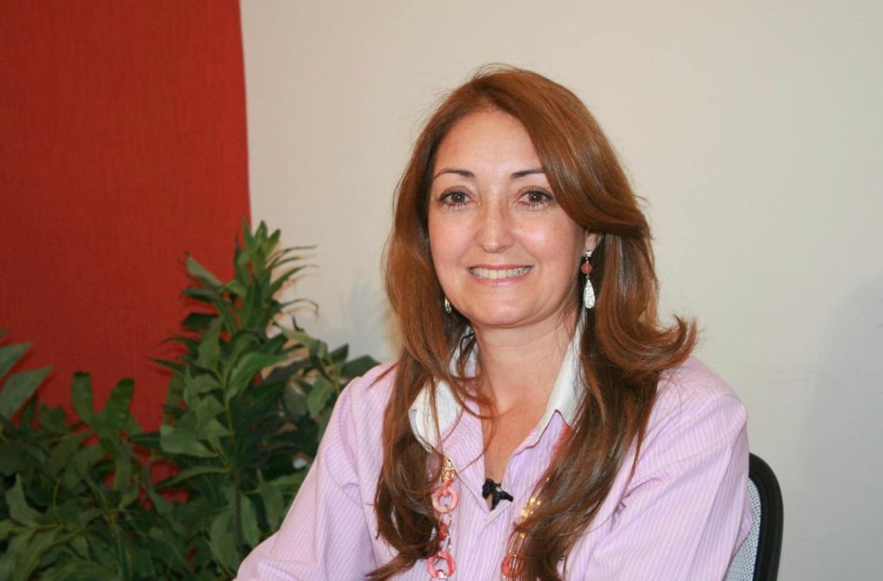 Ex-Prefeita de Manhuaçu, Cici Magalhães, Responde às Acusações da Prefeita Maria imaculada