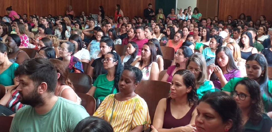 Prefeitura de Inhapim homenageia servidores da educação na semana do professor