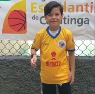 Alexandre Lucas em busca do sonho de ser jogador de futebol