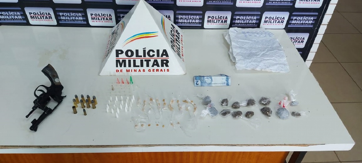 Drogas, arma e munições recolhidas no distrito de Santa Luzia