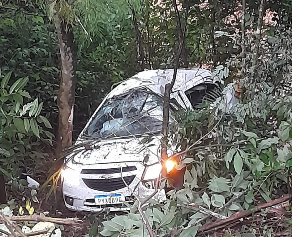 Motorista de ambulância morre em acidente na MG-111