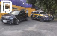 PRF apreende veículo com registro de furto em Manhuaçu