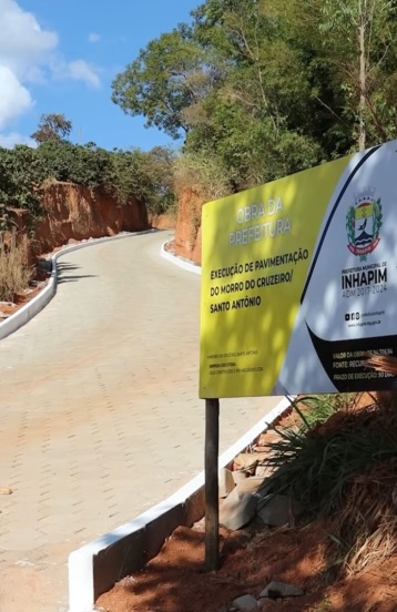 Prefeitura de Inhapim conclui obras de calçamento e drenagem pluvial no “Morro do Cruzeiro”